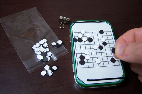 Tin Ideas, Tin Crafts, Board Games Diy, Altoids Tin, Chinese Checkers, Altoid Tin, Altoids Tins, Altered Tins, Diy Designs