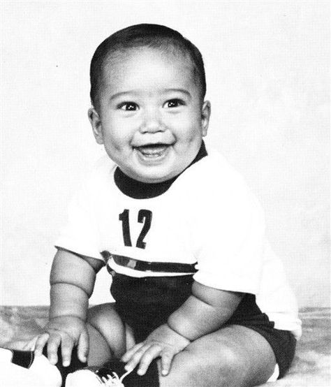 Mario Lopez Guess The Celebrity, Celebrity Baby Pictures, Baby Stars, Mario Lopez, Famous Babies, Celebrity Baby, Celebrity Bodies, Childhood Pictures, Famous Kids