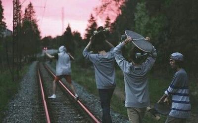 Pinterest; camillelumbert Jairzinho, Grunge Photography, Teenage Years, Teenage Dream, The Train, Grunge Aesthetic, Friend Pictures, Aesthetic Photo