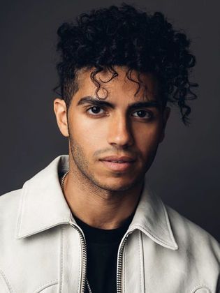 Mena Massoud - Actor Filmography، photos، Video Mena Massoud, Flat Top Haircut, Bad Haircut, Naomi Scott, Hilary Duff, Kissing Him, The Duff, Aladdin, Serie Tv