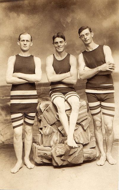 men's vintage swimwear | Three men, vintage swimwear, circa 1910 Funny Vintage Photos, Don Pedro, Paul Poiret, Bathing Suit Styles, Bathing Costumes, Vintage Bathing Suits, Vintage Swim, Look Retro, Vintage Swimwear