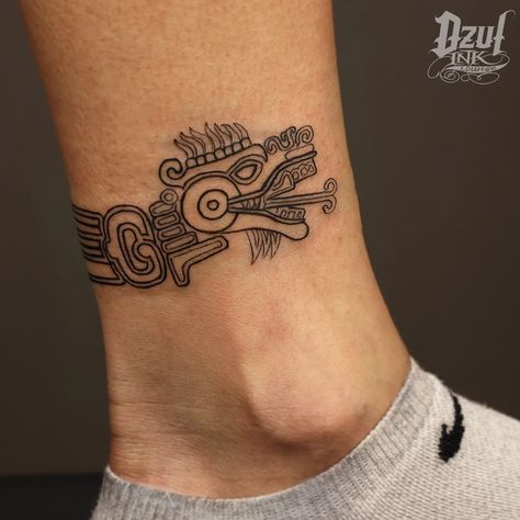 101 Best Aztec Band Tattoo Ideas That Will Blow Your Mind! - Outsons Mexican Core Tattoos, Mayan Dragon Tattoo, Aztec Spine Tattoo, Aztec Feathered Serpent Tattoo, Mexico Traditional Tattoo, Wolf Ankle Tattoo, Aztec Shoulder Tattoo, Puebla Mexico Tattoo, Mexican Dragon Tattoo