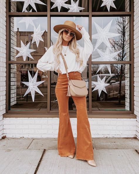 Bell Bottoms Outfit Winter, Bell Bottom Outfit Fall, Bell Bottom Outfit Ideas, Brown Flare Pants Outfit, Brown Bell Bottoms, Emily Rose Hannon, Brown Jeans Outfit, Bell Bottom Jeans Outfit, Bell Bottoms Outfit