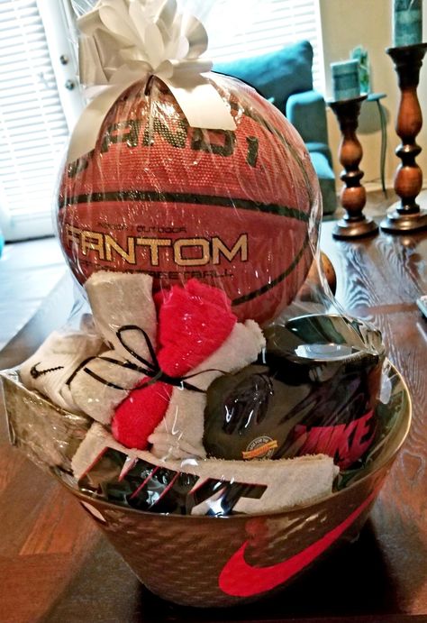 Basketball Gift Ideas For Boyfriend, Birthday Gifts For Basketball Boyfriend, Gifts For Athletic Boyfriend, Basketball Boyfriend Gifts, Gift Ideas For Boyfriend Basketball, Basketball Theme Gift Basket, Basketball Basket, Basketball Gift Basket For Boyfriend, Basketball Basket For Boyfriend