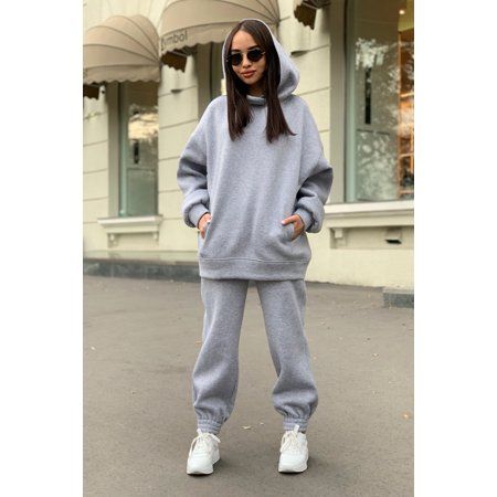 Material:70%Polyester+30%Spandex Style:Sports Pattern:Plain Style:Two Piece Suit Top Style:Sweater Fleece Top Sleeve Length:Long Sleeve Popular Elements:Stitching Style Type:Street Hipster Size=(Inch)-TOPS: S----Bust-39.76"----Length-24.8"----Sleeve-17.13" M----Bust-41.73"----Length-25.2"----Sleeve-17.32" L----Bust-43.7"----Length-25.59"----Sleeve-17.52" XL----Bust-45.67"----Length-25.98"----Sleeve-17.72" Size=(Inch)-PANTS: S----Length-37.8"----Hip-37.01" M----Length-38.58"----Hip-38.58" L----Le Warm Hoodies, Mid Waist Pants, Mode Costume, Traje Casual, Casual Sportswear, Sport Style, Hoodie Outfit, Tracksuit Women, Sports Suit