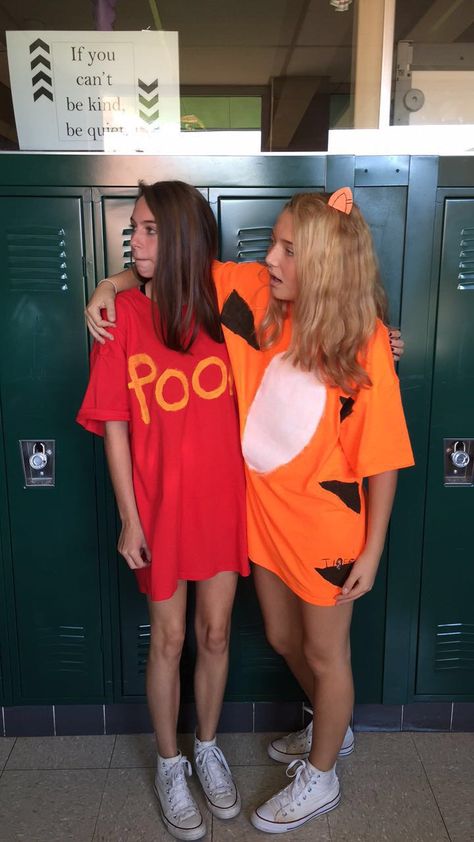 Dynamic duo day || hoco dress up week Dress Up Week Ideas, Pair Halloween Costumes, Duo Day, Dynamic Duo Costumes, Teenage Halloween Costumes, Duo Dress, Kostuum Halloween, Spirit Week Outfits, Cute Group Halloween Costumes