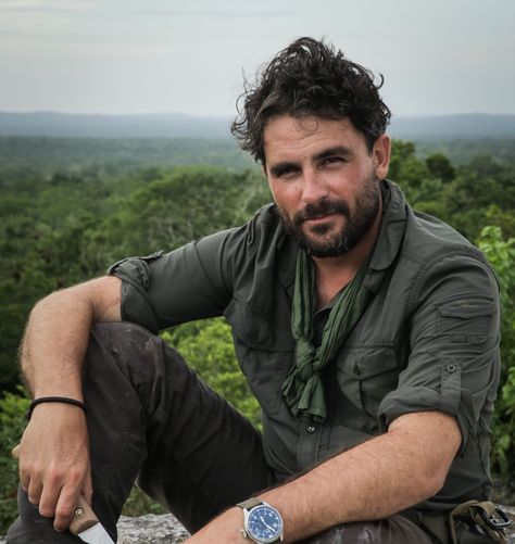 An interview with explorer and writer Levison Wood Levison Wood, Hiking Photoshoot, Parachute Regiment, Army Officer, Motivational Speaking, Aesthetic Outfits Men, Adventure Outfit, Countries In The World, Bear Men