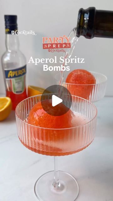 Cocktails (21+ to follow) on Instagram: "Hot summer days demand a refreshing cocktail, and these Aperol Spritz Bombs are perfect for cooling you down while elevating your spritz game. 🍹 Grab the ice cube molds through the link in our bio 🍊 Inspired by: @jessiejanedaye @cocktails may earn commission through links on our social  #aperolspritzbombs #aperolspritz #aperol #spritz #summercocktails #icecubes" Fancy Aperol Spritz, Aperol Ice Cubes, Aperol Spritz Ice Cubes, Cool Cocktails, Party Essen, Juice Ice Cubes, Smart Food, Refreshing Cocktail, Fancy Drinks