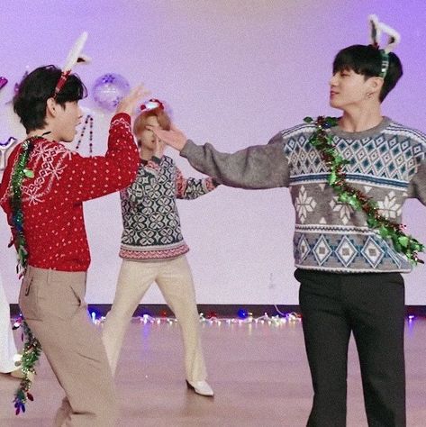 Taekook Moments, Taekook Couple, Just Hold Me, Bts Taekook, Vkook Fanart, Bts Concept Photo, Christmas Icons, Taehyung Jungkook, Dance Practice