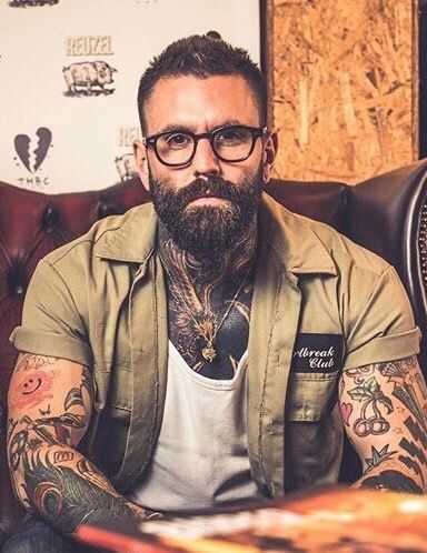 Older Bearded Tattooed Men, Tattooed Men Aesthetic, Big Beard Styles, Barber Outfit, Ricki Hall, Tattooed Men, Dapper Dudes, The Avatar, Big Beards