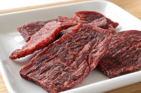 How to Dehydrate Food with an Air Fryer or Dehydrator– GoWISE USA Preserve Meat, Making Beef Jerky, Food Dehydrators, Beef Jerky Recipes, Jerky Recipes, Air Fryer Oven Recipes, Dehydrated Fruit, Air Fryer Dinner Recipes, Dehydrated Food