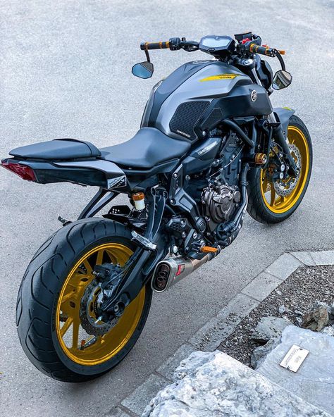 Ride hard or stay home!’s Instagram photo: “I'm just saying it looks nice 😈   . . . . . . . . . . . .  #yamaha #teamyamaha #mt07 #universalbikers #bikestagram #bikerlife…” Yamaha Mt07 Custom, Mt 07 Custom, Bicycle Ideas, Yamaha Mt 07, Naked Bikes, Motorcycle Baby, Yamaha Mt07, Wooden Bicycle, Motos Yamaha