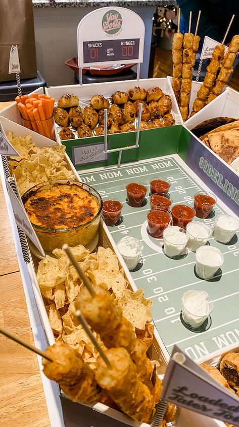 How to Make an Epic Football Snack Stadium — Chelsea Made It Tailgate Football Birthday Party, Superbowl Food Decorations, Superbowl Spread Ideas, Stadium Appetizer Super Bowl, Food Stadium Superbowl, Football Decoration Ideas, Snack Football Stadium, Super Bowl Snack Stadium How To Build, Football Field Snack Stadium