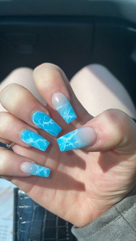 Unique Blue Nail Designs, Blue Nails With Waves, Blue Nails Waves, White To Blue Ombre Nails, Wave Acrylic Nails, Blue Tropical Nails, Water Themed Nails, Ocean Acrylic Nails, Wave Nails Design