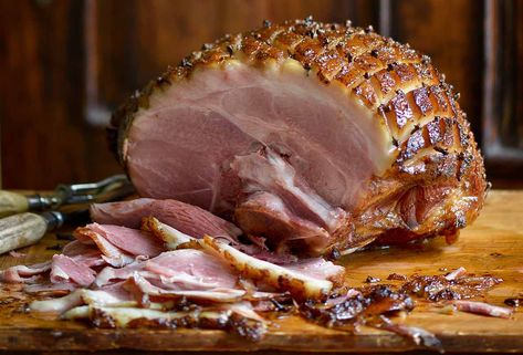 This glazed ham recipe with mustard, maple, and brown sugar is perfect for Easter, Christmas, and any other holiday dinner. Cloves Recipes, Christmas Ham Recipes, Holiday Ham Recipes, Ham Glaze Brown Sugar, Ham Glaze Recipe, Mustard Recipe, Holiday Ham, Large Family Meals, Glazed Ham