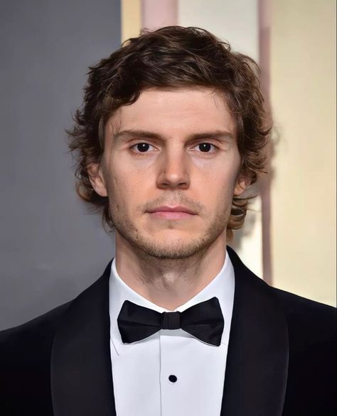 Evan Peters Golden Globes, Saga Senior, Taika Waititi, Jared And Jensen, Hugh Dancy, Evan Peters, Instagram Editing, Emma Roberts, Pedro Pascal