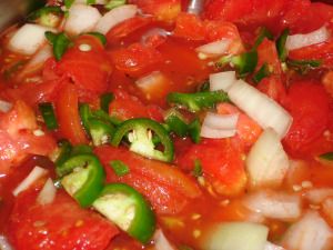 Diced Tomatoes And Green Chilies Recipes, Jarring Recipes, Homemade Rotel, Summer Canning, Green Chili Recipes, Fire Roasted Tomatoes, Red Tomato, The Close, Fire Roasted