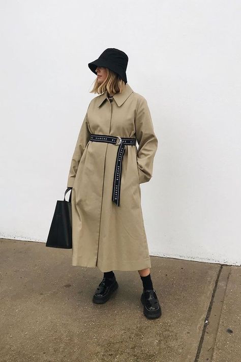 Alexis Foreman, Crazy Hat, Textured Coat, Trench Coat Outfit, Coat Trends, Long Puffer Coat, Longline Coat, Tailored Coat, Maxi Coat