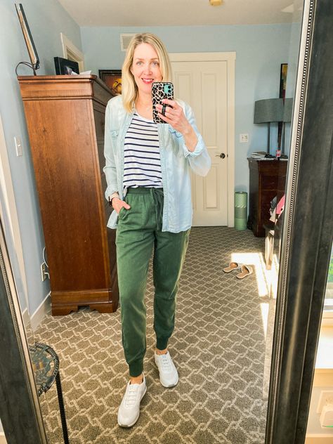 The ultimate guide to how to style joggers up and down this spring.     #joggers #casualoutfits #styletip #joggerpants #springstyle #howtostyle #whattowear #outfitinspiration Tops For Jogger Pants, Outfits With Green Joggers, Pattern Joggers Outfit, How To Style Olive Green Joggers, How To Style Green Sweatpants, Old Navy Joggers Outfit, Green Jogger Outfit, Green Cotton Joggers For Spring, Women’s Jogger Pants Outfit