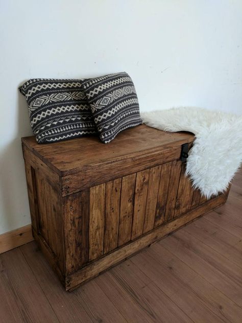 Storage Ottoman Bench Wood, Wooden Chest Bed End, Wooden Blanket Chest, Wooden Trunk Decor, Storage Trunks Bedroom, Bedroom Trunk, Wooden Chest Trunk, Ottoman Wooden, Wood Blanket Box