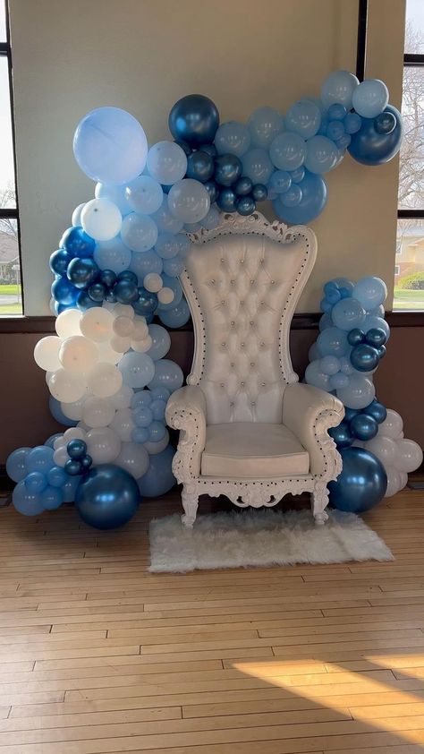 Blue Balloon Decor, White Throne Chair, Sweet Sixteen Decorations, Baby Blue Quinceanera, White Throne, Cinderella Quinceanera Themes, Cinderella Sweet 16, Sweet 16 Party Themes, Blue Sweet 16