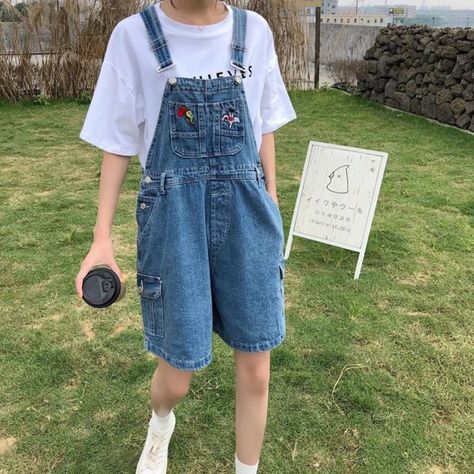 d72fbbccd9fe64c3a14f85d225a046f4desc47292318ri Short Jumper Outfit, Korean Jumpsuit, Short Jumpsuit Outfit, Shorts Embroidery, Jumpsuit Denim, Overall Outfit, Overalls Outfit, Jumper Outfit, Jumpsuit Outfit