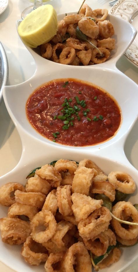 Calamari Aesthetic, Spicy Calamari, Childhood Food, Fried Squid, Afghan Food Recipes, Calamari Recipes, Spicy Snacks Recipes, Fried Calamari, Spicy Snacks