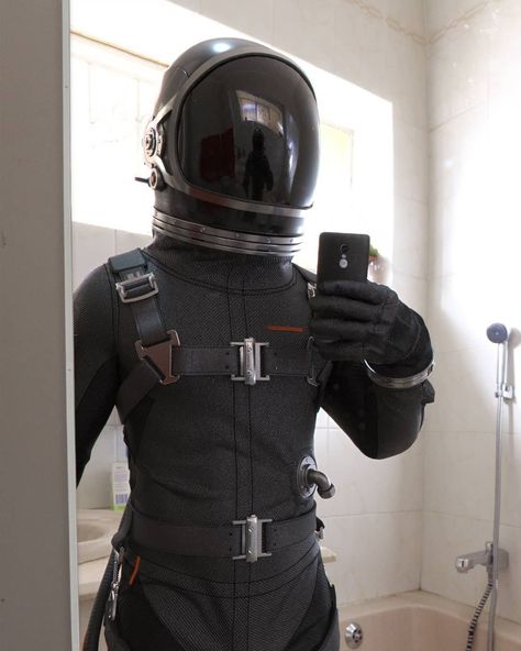 Space Suit Aesthetic, Lethal Company Cosplay, Space Man Costume, Astronaut Oc, Astronaut Cosplay, Astronaut Uniform, Astronaut Mask, Space Suit Design, Space Suit Costume