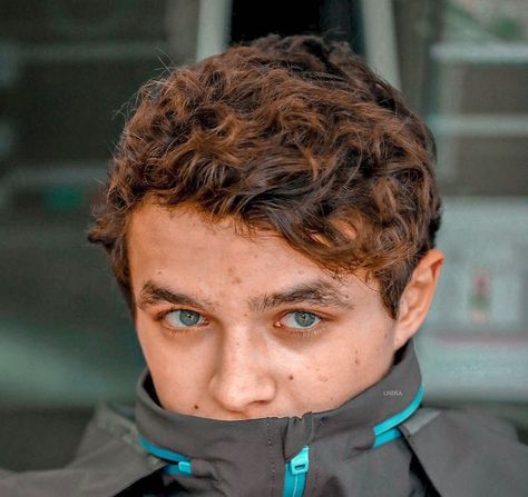 Lando Norris Eyes Close Up, Lando Norris Brazil, Ramnavmi Images Banner, Lando Norris Eyes, Selena Quintanilla Outfits, Eye Wallpaper, Guys Read, Eye Close Up, Mullet Haircut