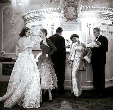 Night at the Opera, photo by Milton Greene, London 1953 Anne Gunning, 1950s Dance, Opera Fashion, Night At The Opera, Milton Greene, Glamour Vintage, A Night At The Opera, English Fashion, Vintage Glam