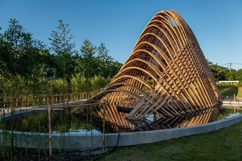 Bamboo Pavilion, Bamboo Roof, Green Building Materials, Bamboo Building, Sustainable Building Materials, Pavilion Architecture, Bamboo Structure, Bamboo Architecture, Bamboo Construction