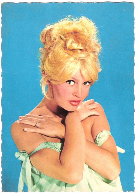 Brigitte Bardot 60s Fashion Magazine, Brigitte Bardot 60s, 60s Magazine, Hollywood Magazine, 60s Aesthetic, Bridgette Bardot, Bridget Bardot, 60s Women, Fashion 1950s