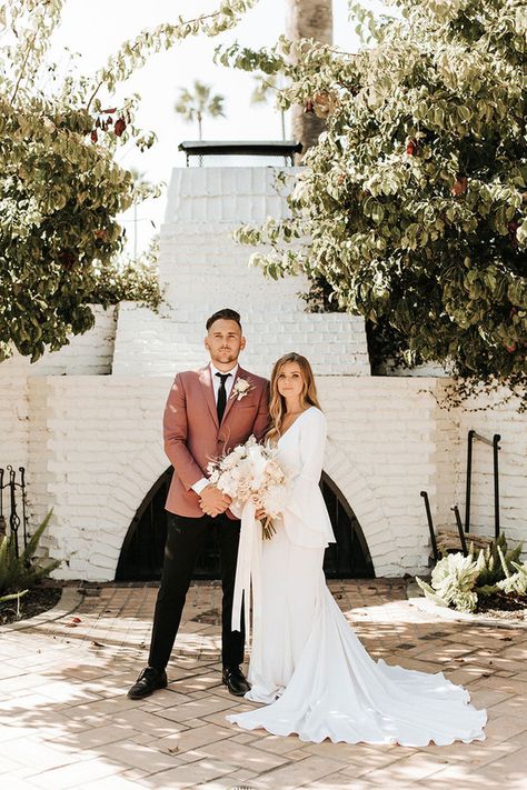 San Clemente Casino Wedding, The Casino San Clemente Wedding, Black And White Elopement, Casino San Clemente, San Clemente Wedding, Casino Wedding, Southern California Wedding Venues, Cake Bridal, Outdoor Wedding Photography