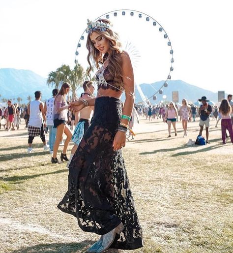 Bonaroo Outfit, Techno Outfit, Boho Festival Outfit, Coachella Inspiration, Outfit Modest, Rave Fits, My Favorite Person, Festival Outfits Women, Festival Outfits Rave