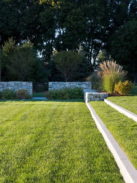 Grass steps Grass Steps, Backyard Landscaping Plans, Landscape Stairs, Garden Stairs, Farmhouse Garden, Garden Steps, Grasses Garden, Sloped Garden, Love Garden