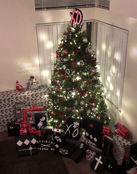 The Weeknd Christmas, The Weeknd Abel, Its Christmas, Abel Tesfaye, Christmas Tree Inspiration, Christmas Feeling, The Weeknd, Happy Holidays, Christmas Holidays