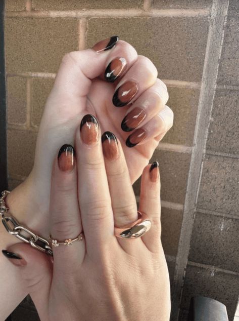 Brown Fall Nails, Brown Nail, Negative Space Nails, Nail Looks, Brown Fall, French Tips, Celebrity Moms, Brown Nails, Fall Nail