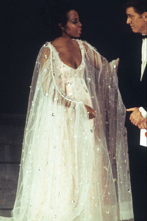 details of her 41st Academy Awards gown 60s Fashion Icons, Diahann Carroll, Fashion Icons, Academy Awards, 60s Fashion, Style Icons, Vintage Fashion, Style Inspiration, Branding