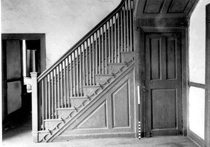 1940s interior staircases | Menokin - Home of Francis Lightfoot Lee - VirginiaLiving.com Bodie California, Double House, San Francisco International Airport, Chicago Photos, Stair Railing, Fine Art Photo, Large Picture, Historical Photos, West Virginia