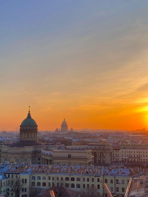 #sunset #saintpetersburg #rooftop #lockscreen #aesthetic #kazancathedral #view #goldenhour Golden Hour Rooftop, Photography Buildings, Bird Eye View, Architecture Photography Buildings, Lockscreen Aesthetic, Kazan, St Petersburg, Golden Hour, Architecture Photography