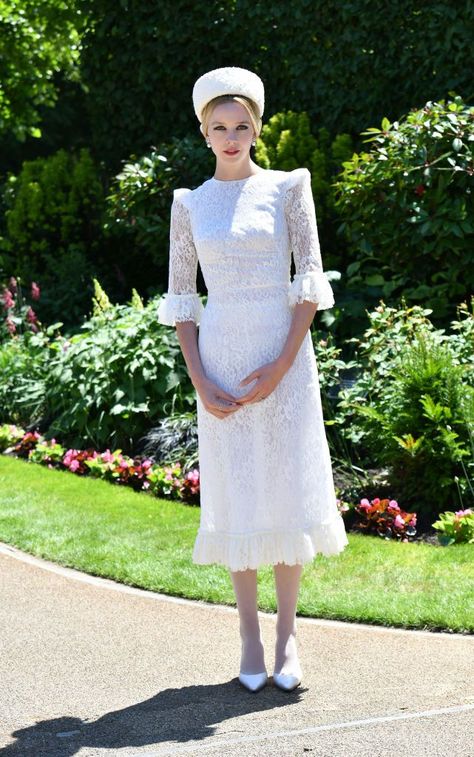 Royal Ascot Fashion Classy, Royal Ascot 2024, Royal Ascot Dress, Ascot Outfits Women, Horse Race Outfit Dresses, Royal Ascot Outfit, Ladies Day Outfits, Ascot Fashion, Royal Ascot Fashion