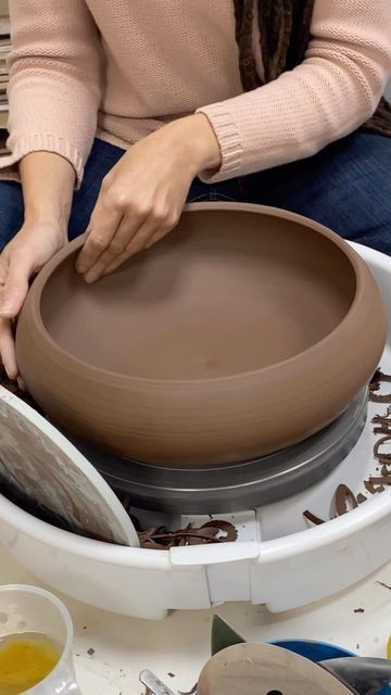 Large Ceramic Bowls, Large Ceramic Bowl, Large Bowls, Bowl Pottery, Pottery Videos, Clay Bowl, Ceramic Techniques, Fingers Crossed, Pottery Ceramics