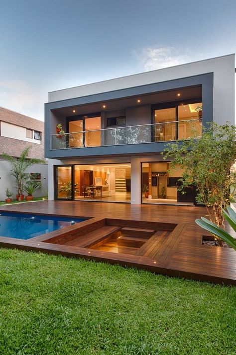 House With A Pool, Modern House Facades, Modern Exterior House Designs, House Outside Design, Bungalow House Design, House Front Design, Modern Architecture House, Home Building Design, Luxury Homes Dream Houses