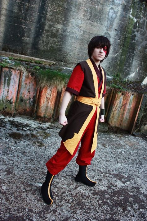 Otaku House Cosplay Idol 2012 » Janne: Zuko from Avatar: The Last Airbender #cosplay Zuko From Avatar, Avatar Cosplay, Prince Zuko, The Last Avatar, Epic Cosplay, Team Avatar, Avatar Airbender, Male Cosplay, Avatar Aang