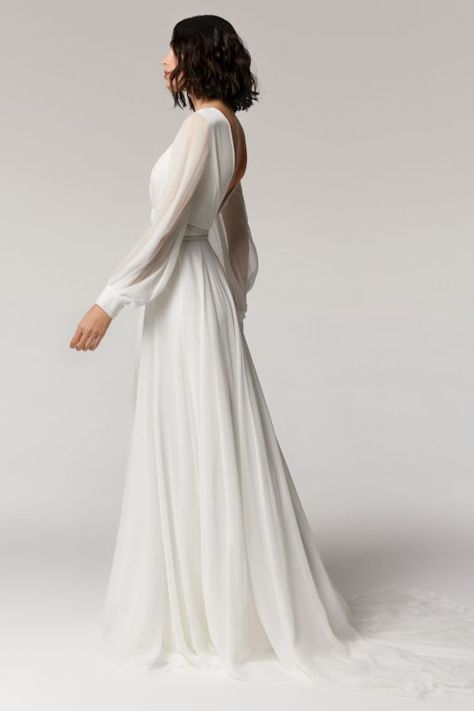 Anna Kara, Sheath Wedding, Chiffon Wedding Dress, Minimal Wedding, White Chiffon, Modieuze Outfits, Chiffon Long Sleeve, Simple White, Wedding Dress Inspiration