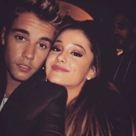 Parents Ariana And Justin, Nick Jonas Smile, Ariana Grande Justin Bieber, Ariana Grande Fans, Ariana Grande Cute, Ariana Grande Photos, I Love Justin Bieber, Ariana Grande Pictures, Justin Beiber