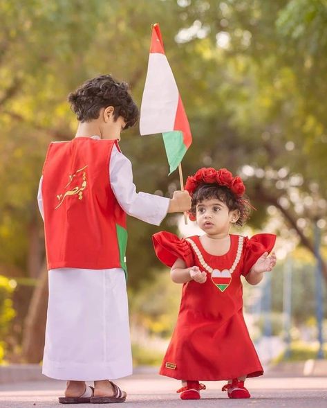 Oman celebrates the 49th national day Oman National Day, Photoshoot Boy, Baby Photoshoot Boy, National Day, Baby Photoshoot, Oman, Day Dresses, Flag, How To Wear