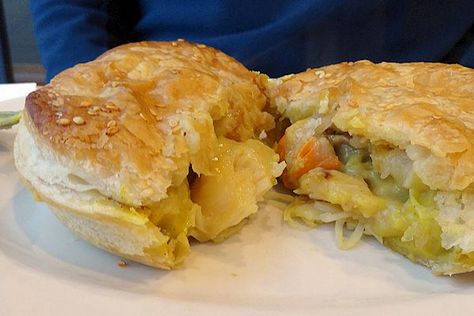 Ina Garten Lobster Pot Pie, Scallop Pie Recipe, Smoked Fish Pie, Jamie Oliver Fish Pie, Hamburgers Recipes, Meat Pie British, Smoked Fish Pie Nz, Pie In The Sky, Savory Foods