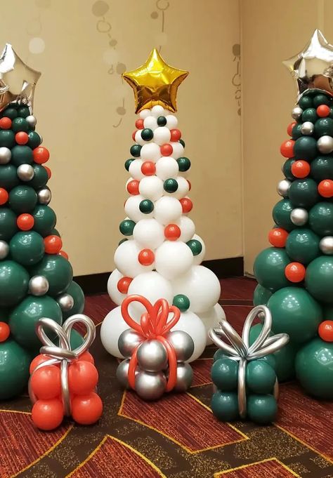 25 Balloon Christmas Tree Ideas: A vibrant and creative balloon Christmas tree constructed from various sizes of balloons arranged in a classic tree shape, with colorful mini balloon ornaments. The tree gives a festive and unique twist to traditional holiday decor. Balloon Ornaments, Balloon Christmas Tree, Balloon Christmas, Balloon Tree, Traditional Holiday Decor, Classic Christmas Tree, Mini Balloons, Christmas Decorations Bedroom, Christmas Decorations Diy Outdoor