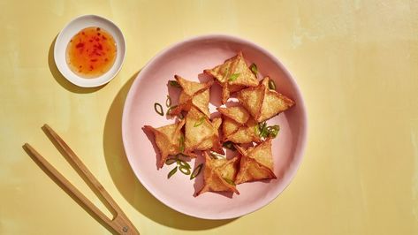 Sweet Auburn Barbeque Pimento Cheese Wontons with Tillamook Recipe | Bon Appetit Cheese Wontons, Fried Wontons, Juicy Lucy, Cream Cheese Eggs, Wonton Wrappers, Wontons, Pimento Cheese, High Fiber Foods, Sweet Chili Sauce